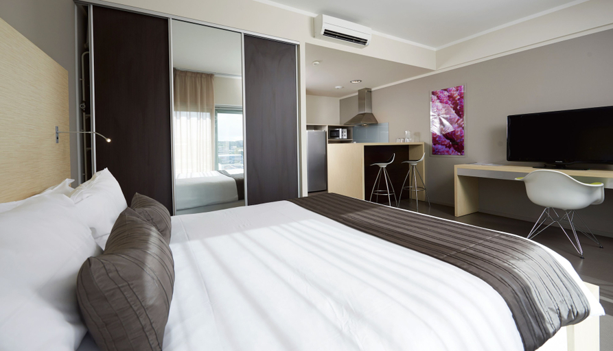 Bedroom 3, L'Hôtel du Centre, Nouméa