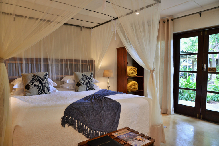 Bedroom 4, Bayete Guest Lodge, Hwange