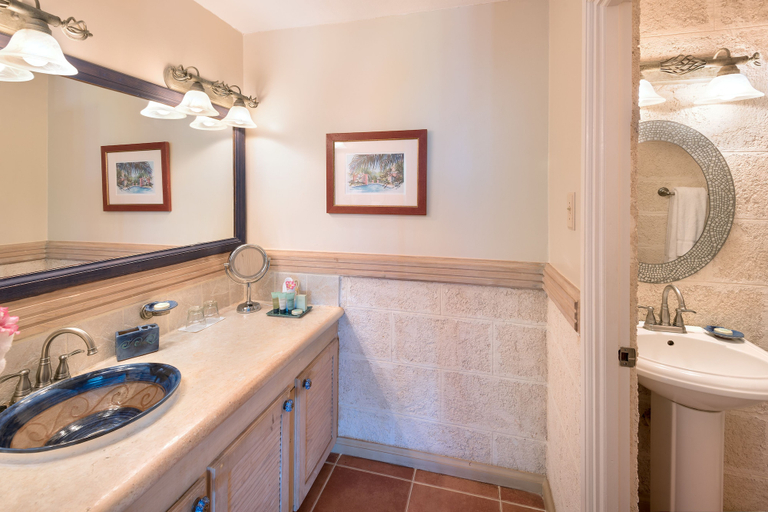Bathroom 5, Little Arches Boutique Hotel