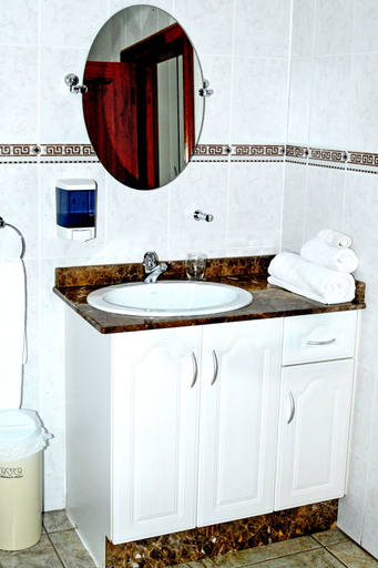 Bathroom 4, All Seasons Boutique Hotel, City of Tshwane