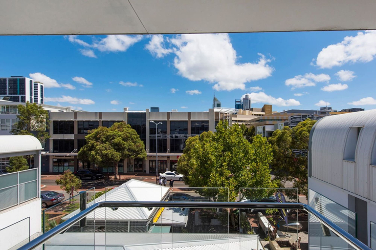 Others 4, Elegant 1 Bedroom Hotel Room in the City, Perth