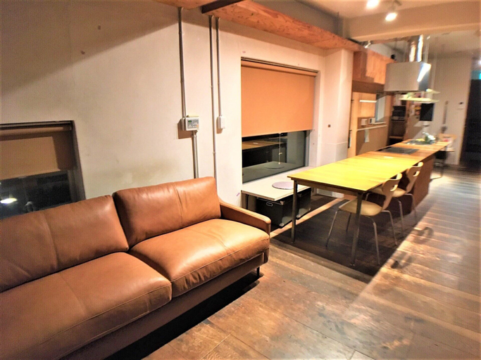 Others 5, Higashi-Gokencho M-building 2F, Shinjuku