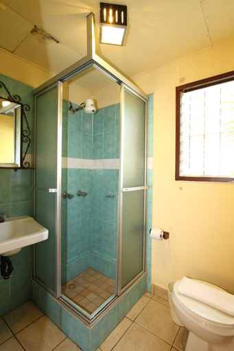 Bathroom 4, Park Hotel Resort, Santa Cruz Verapaz