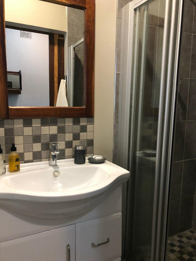 Bathroom 3, Cornerstone B&B, Fezile Dabi