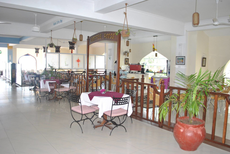 Food & Drinks 5, Sai Rock Beach Hotel & Spa, Kisauni