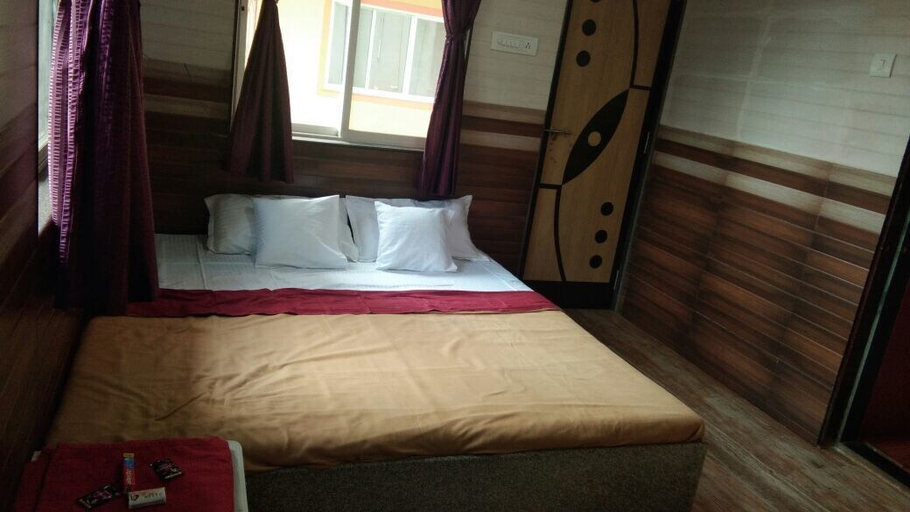 Bedroom 3, Silver Oak Villa, Satara