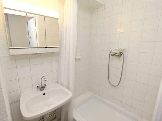 Bathroom 5, ABITEL - Les Studines d'Ornon, Gironde