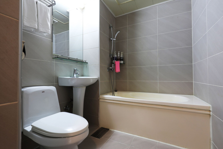Bathroom 3, Ace Family Hotel, Jeongseon