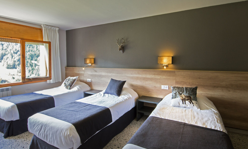 Bedroom 3, Hotel Austria by Pierre & Vacances