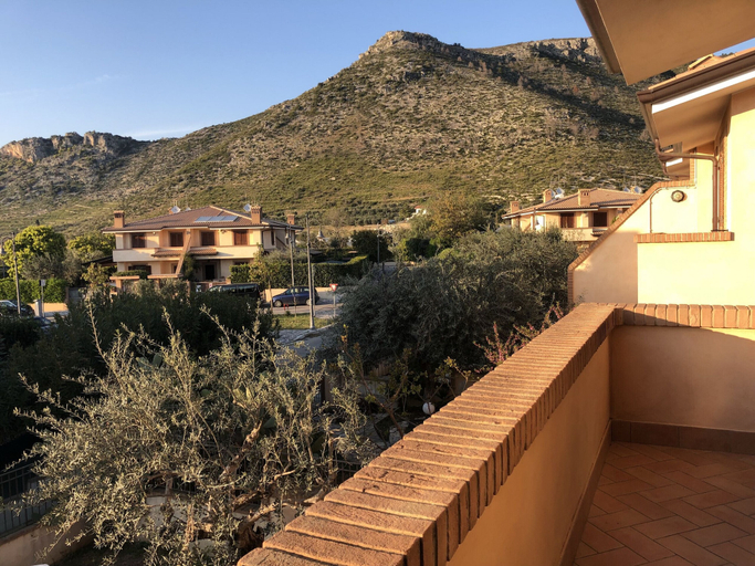 Others 4, Holidaycasa Emiliano - Villa con Giardino Privato, Latina