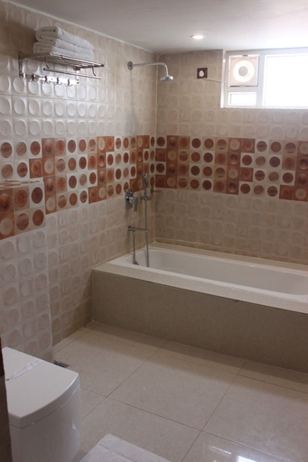 Bathroom 4, Maya Heritage, Gaya