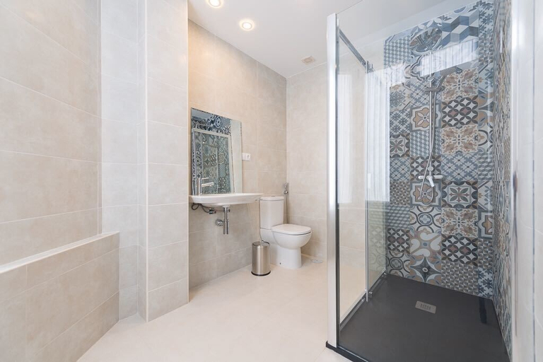 Bathroom 5, Hotel Ciudad del Mar, Las Palmas