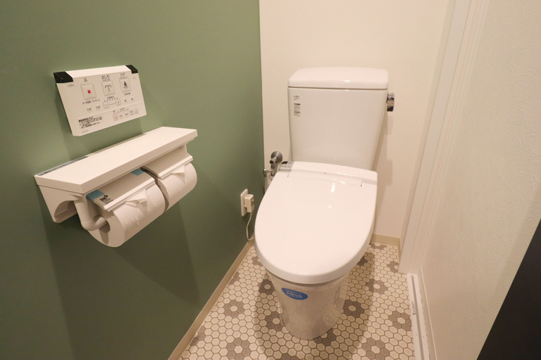 Bathroom 3, Cocomosu Tengachaya, Osaka