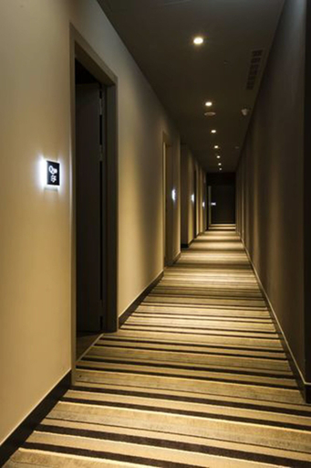 Others 5, Hotel New Queen 2, Taipei City