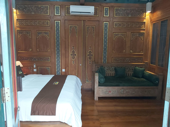 Bedroom 8