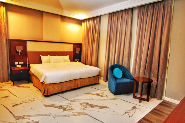 Bedroom 2, Muscat Gate Hotel, Seeb