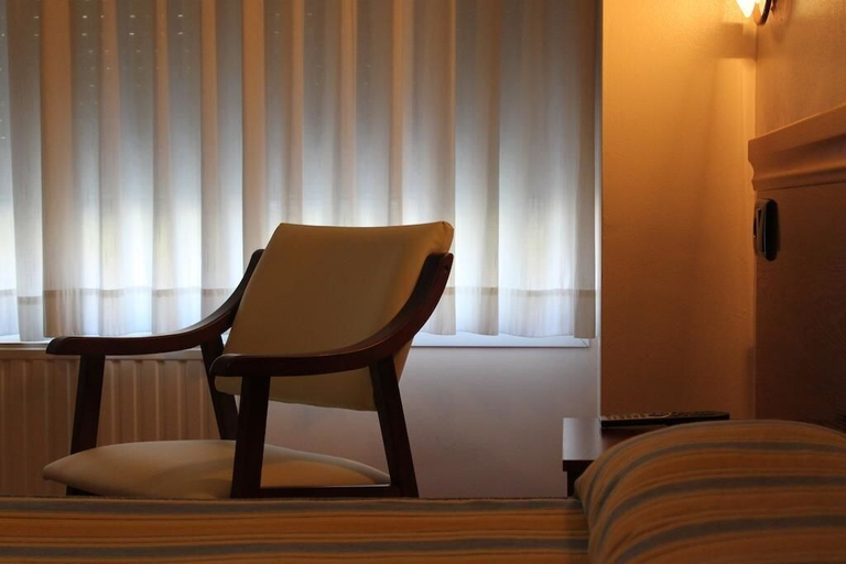 Others 5, Hotel Valdés, Asturias