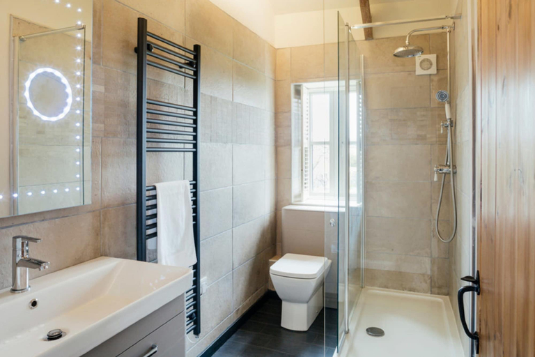 Bathroom, Lower Trowan Cottage, Cornwall