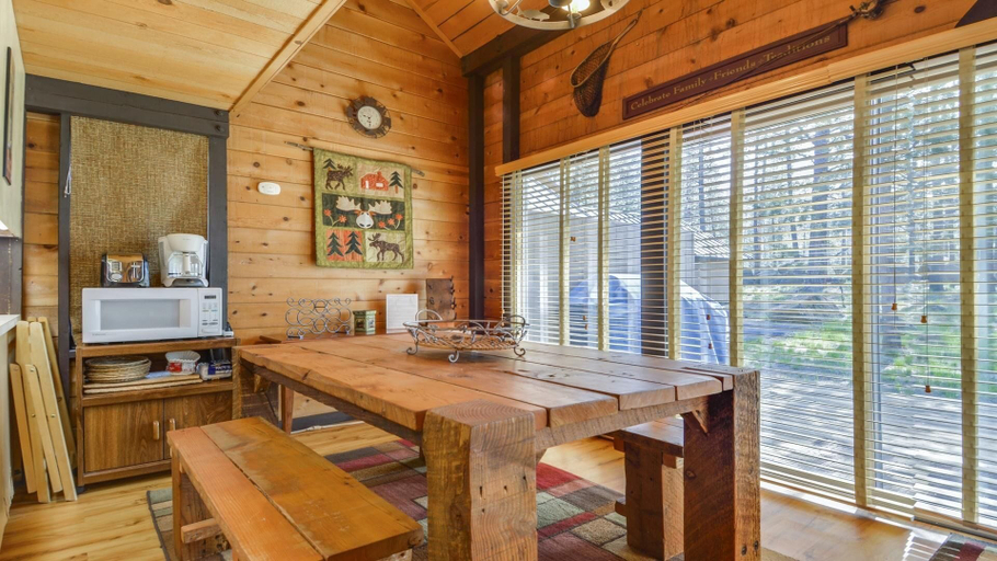 Others 5, Cluster Cabin 26, Deschutes
