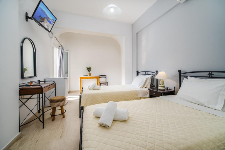 Bedroom 2, Emmanouela Studios, South Aegean