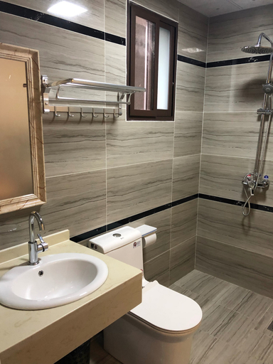 Bathroom 3, Yan Ting Ju Inn, Chengdu