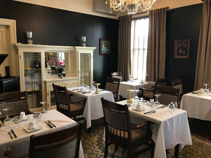Food & Drinks 4, The Hygrade Inn, Cameron