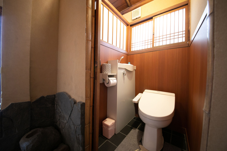 Bathroom 3, Hokkaikan Ohanabo, Kyoto