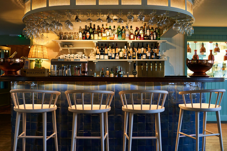 Food & Drinks 4, The Mitre, Hampton Court, London