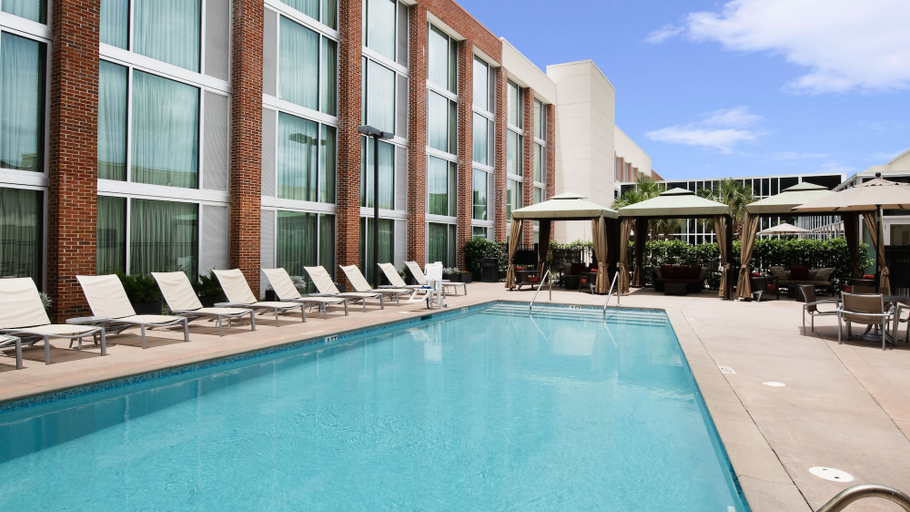 Sport & Beauty 2, DoubleTree by Hilton Hotel & Suites Charleston Airport, Charleston
