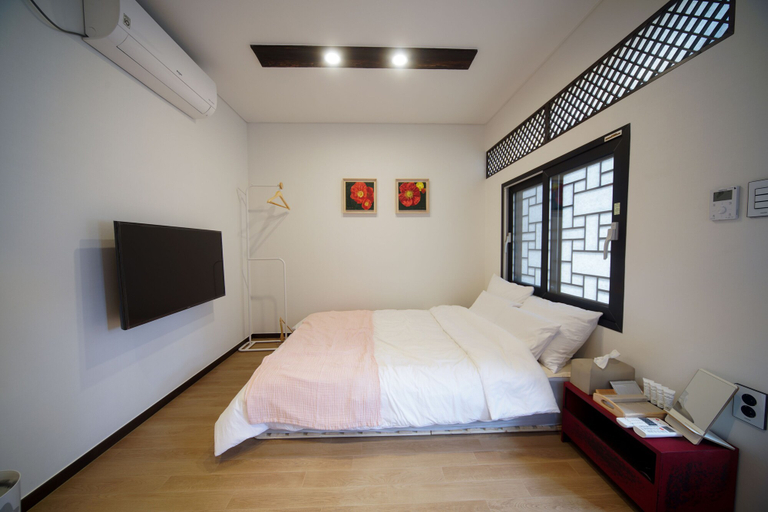 Bedroom 2, Naganjae, Gyeongju