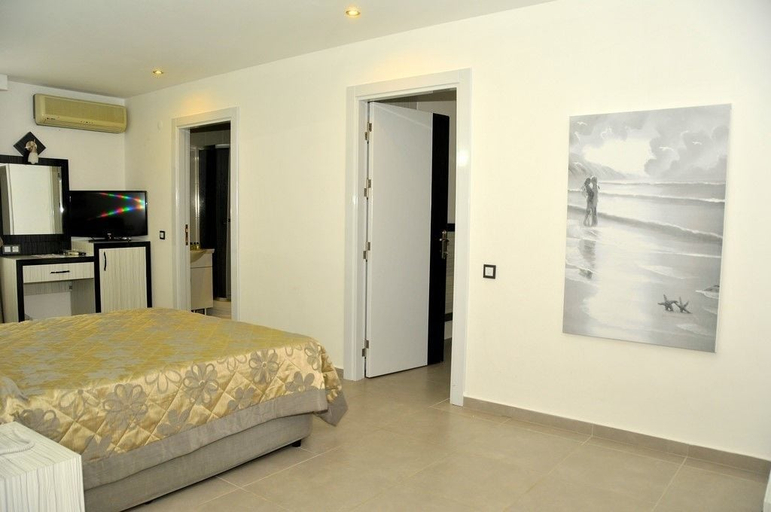 Bedroom 2, Monte Carlo Park Hotel - All Inclusive, Alanya