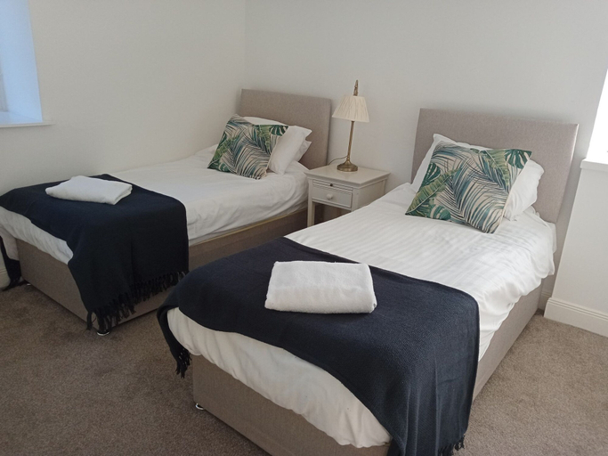 Bedroom 3, 5 Bedrooms, Sleeps 10-12 w/ Wifi, Parking & Garden, Fife