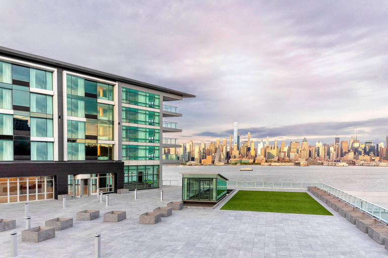 Exterior & Views 2, Envue, Autograph Collection, Hudson