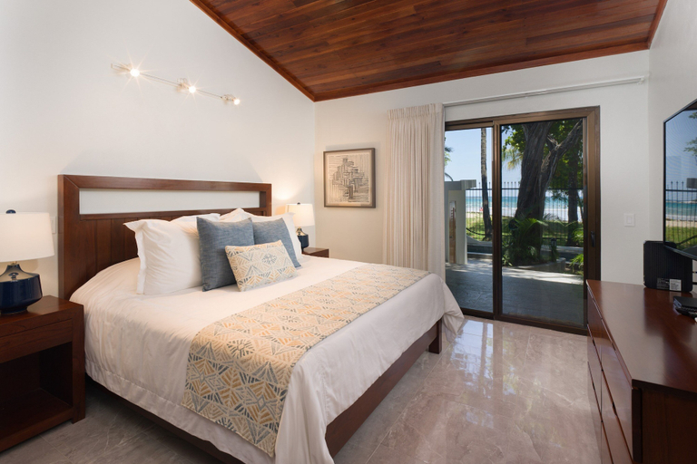 Bedroom 3, Casa Woodbine Beachfront House, Santa Cruz