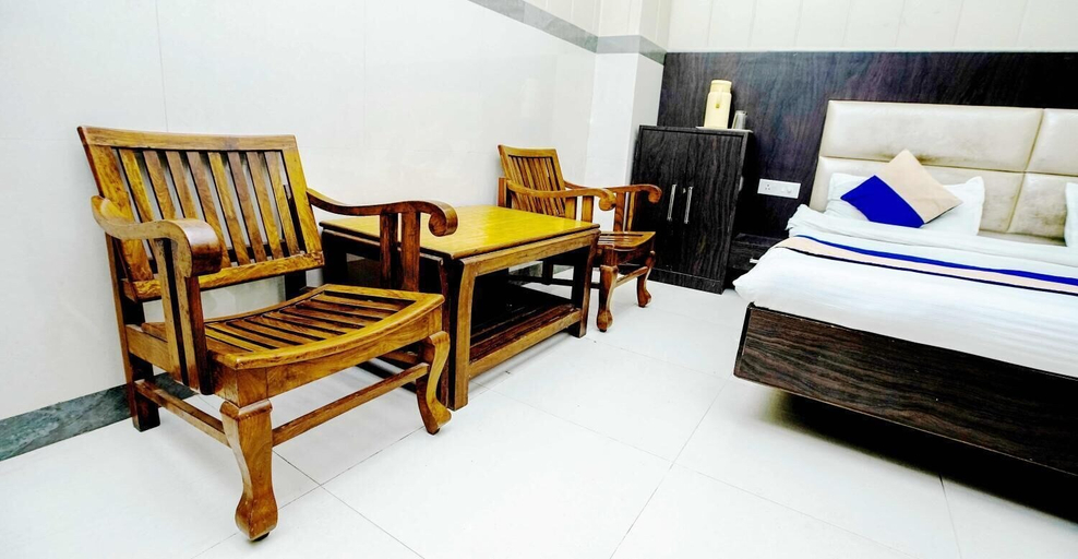 Bedroom 4, Hotel Subash, Reasi