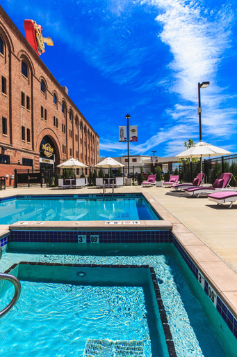 Sport & Beauty 2, Hard Rock Hotel & Casino Sioux City, Woodbury