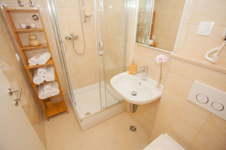 Bathroom 4, Split Summer Lounge Apartments, Split
