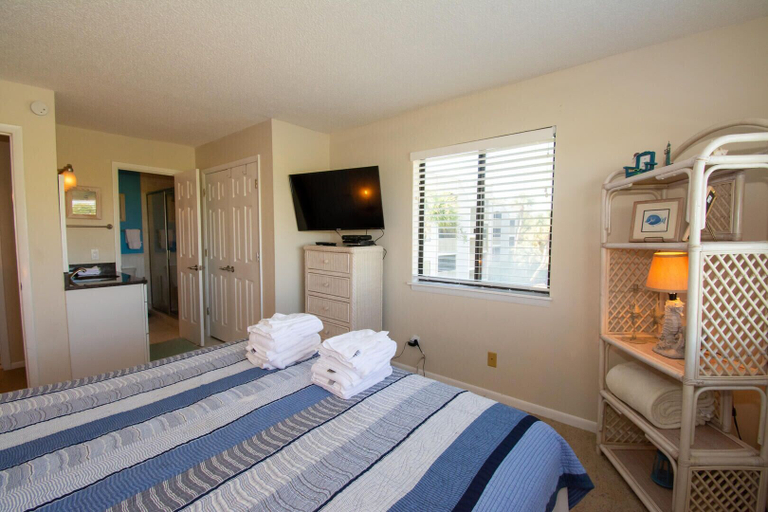 Bedroom 2, 188 Beach Club Villa, Beaufort