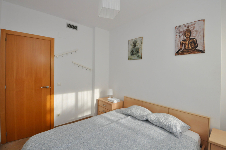 Bedroom 3, Apartment Tetiana Maripoza, Girona