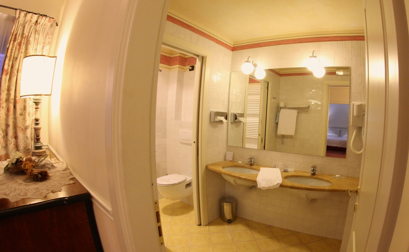Bathroom, La Locanda della Maison Verte, Torino