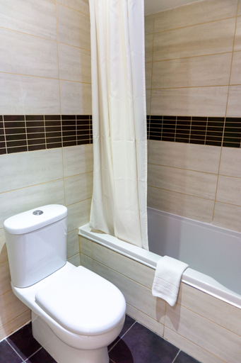 Bathroom 4, Mariandy Hotel, Larnaca