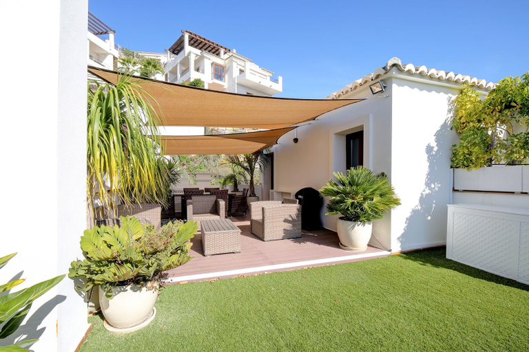 Exterior & Views 2, A Beautiful Modern Two Bedroom Villa, Málaga