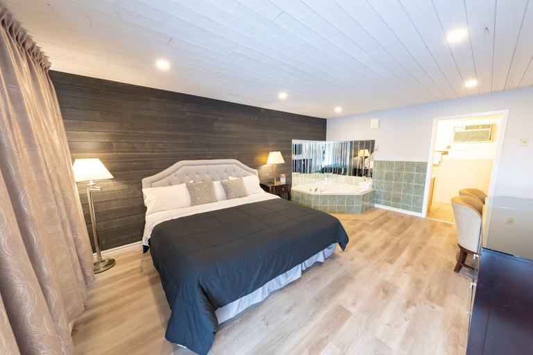 Bedroom 2, Choice Inn by the Falls, Niagara