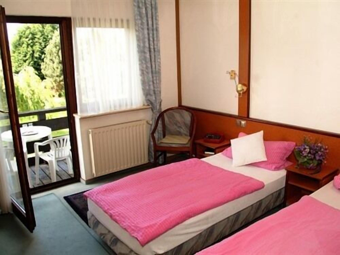 Bedroom 3, Kircheiber Hof, Altenkirchen (Westerwald)