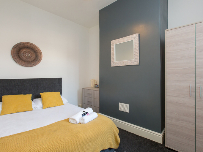Bedroom 2, Townhouse @ Newlands Street Stoke, Stoke-on-Trent