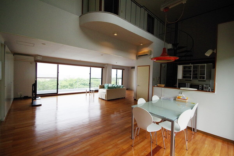 Others 3, John House, Ishigaki