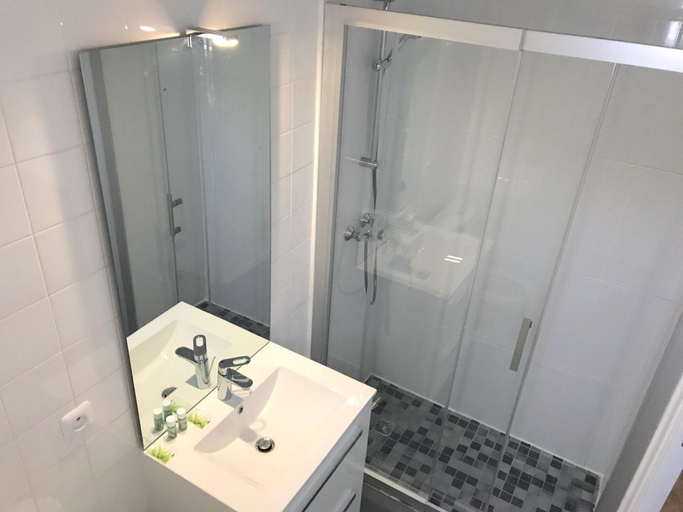 Bathroom 5, Les Chambres Lune, Loir-et-Cher