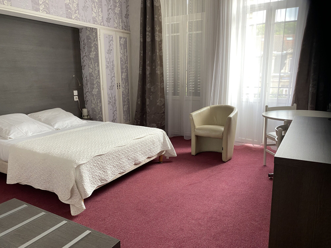 Bedroom 3, Hotel de Paris, Puy-de-Dôme