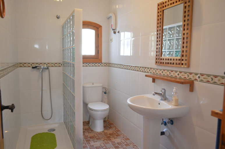 Bathroom, Casa Azahar, Almería