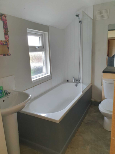 Bathroom 3, Halmers Park House, Staffordshire